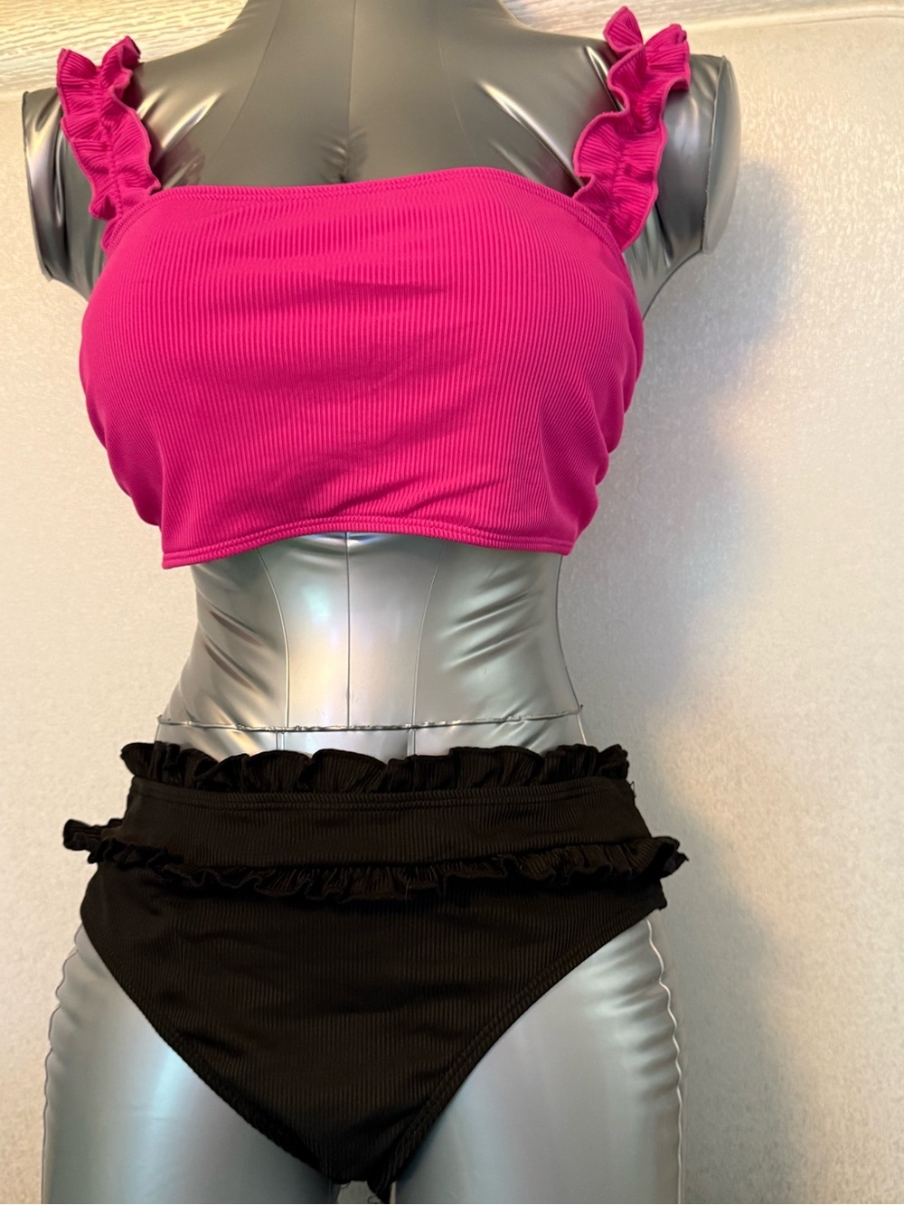Ruffled Scoop Bralette & High-Waist Brief Set - Pink/Black
#2